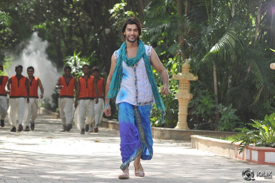 Mirchi Lanti Kurradu